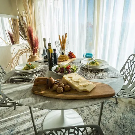 Mit Terrasse By Interhome Daire Parzanica